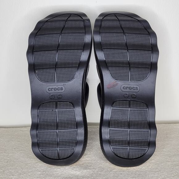 CROCS Mega Crush Metallic Triple Strap Platform Wedge Sandal Black/Gold sz W10 - Picture 8 of 9